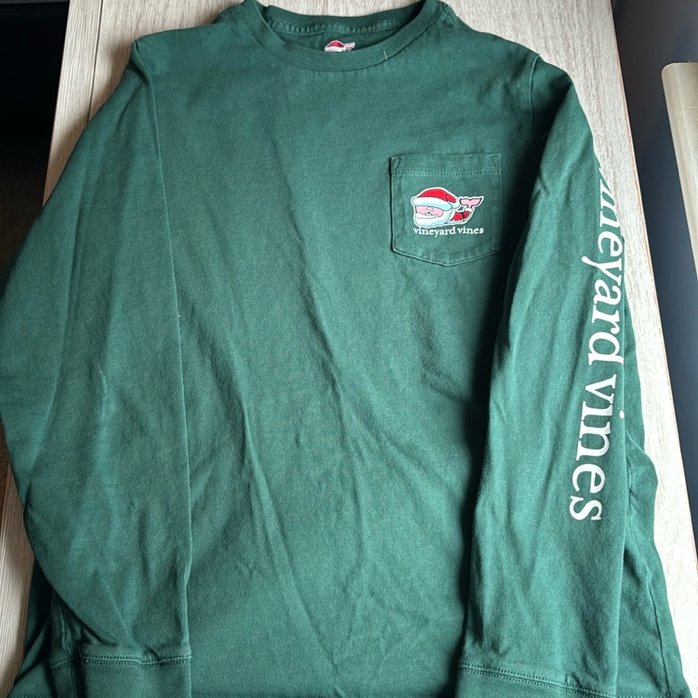 Vineyard Vines long sleeved tshirt. Great condition. Size small (8/10).